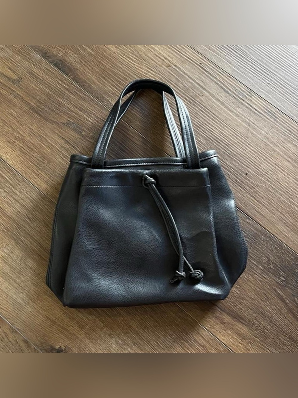 Vintage Vergani Navy Blue (looks black) leather handbag